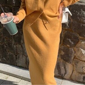 Elegant Mustard Skirt